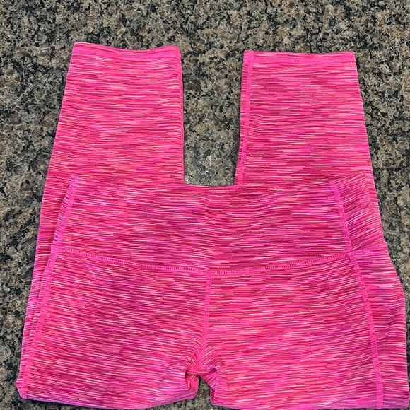 Athleta Pants - Athleta Energy Chaturanga Capri Crop Legging, size. M